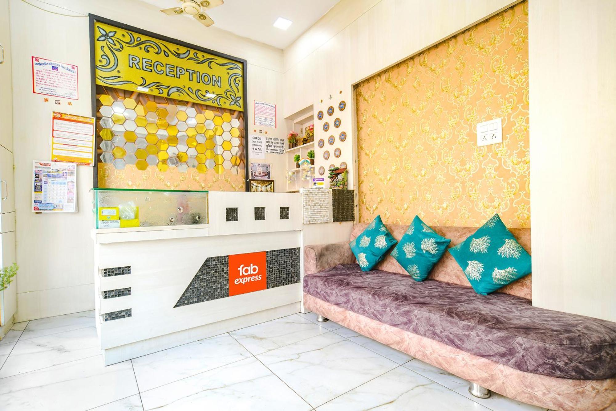 Hotel Fabexpress Blue Star Ujjain Exterior foto